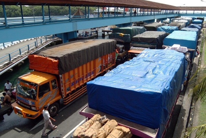 Cargo port to port cepat dan murah meriah